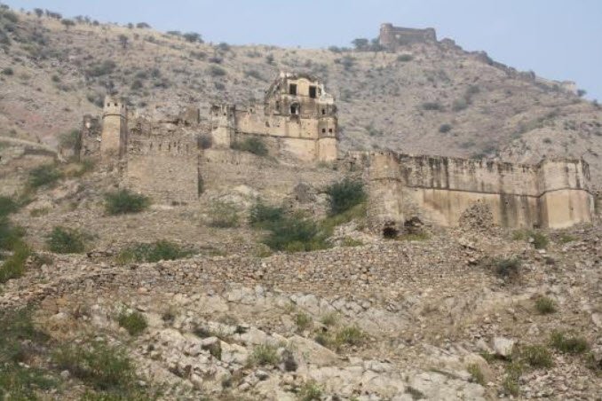 Patan Fort, Sikar, Rajasthan - Vushii.com Patan Fort, Sikar, Rajasthan - Vushii.com